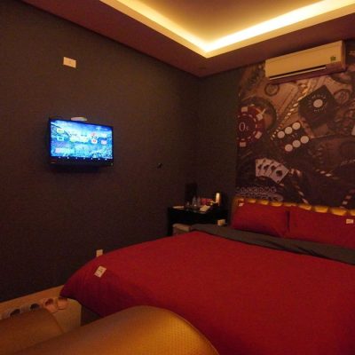 room 04